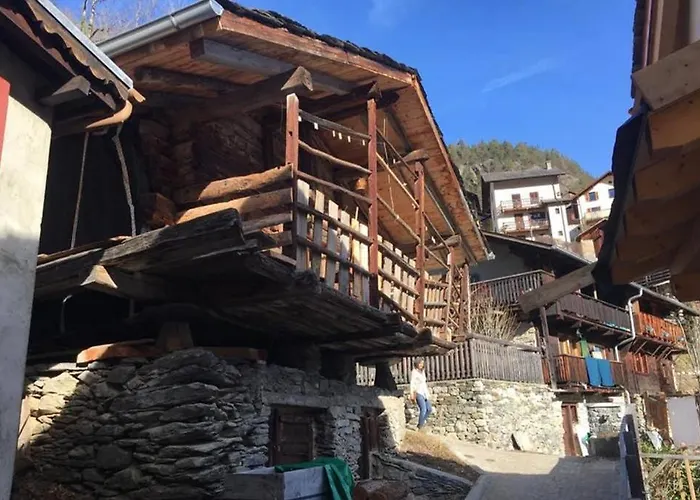 La De L'homme Tranquille 木屋