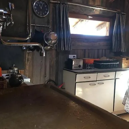 La De L'homme Tranquille Dağ evi