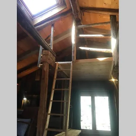 La De L'homme Tranquille Dağ evi *